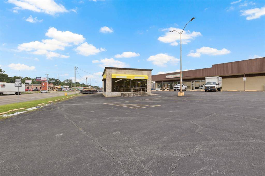 Pittsburg, TX 75686,305-A S Greer