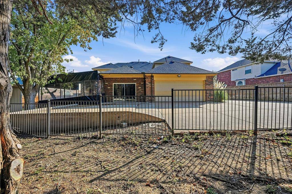 Desoto, TX 75115,305 Wylie Creek Place