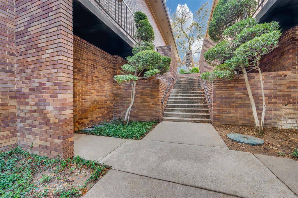 Dallas, TX 75219,3617 Routh Street #D