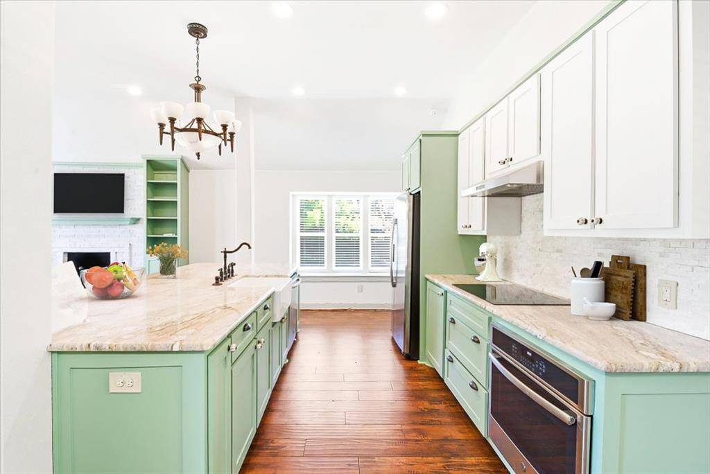 Hurst, TX 76054,201 Montreal Drive