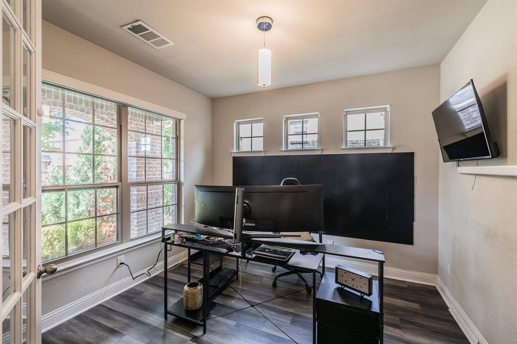 Mckinney, TX 75071,401 Mossy Rock Drive