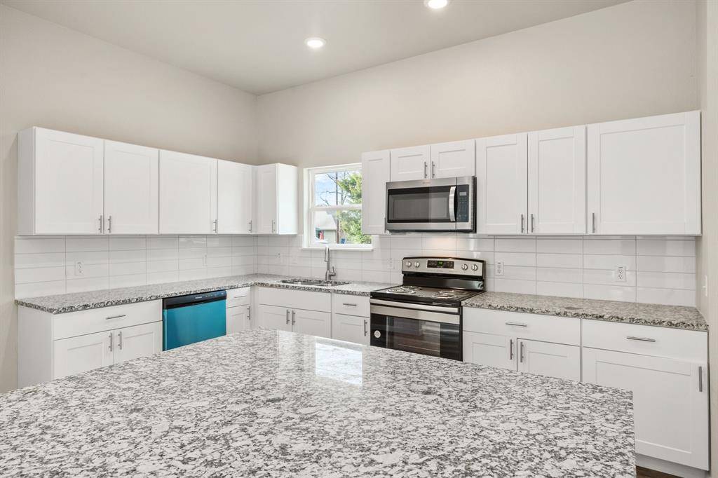 Ennis, TX 75119,200 Avenue B