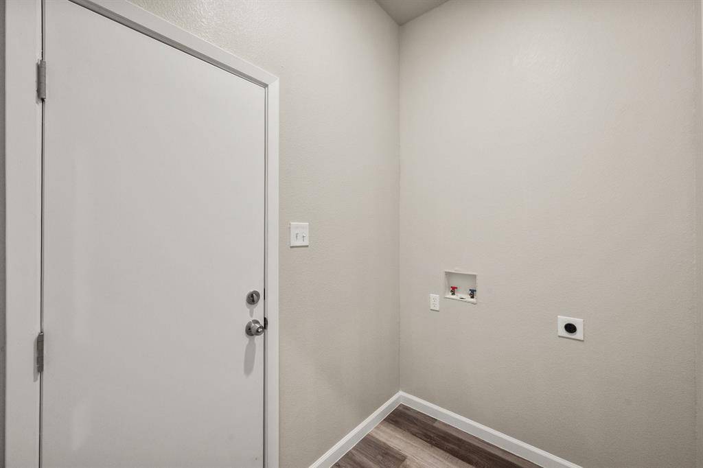 Ennis, TX 75119,200 Avenue B