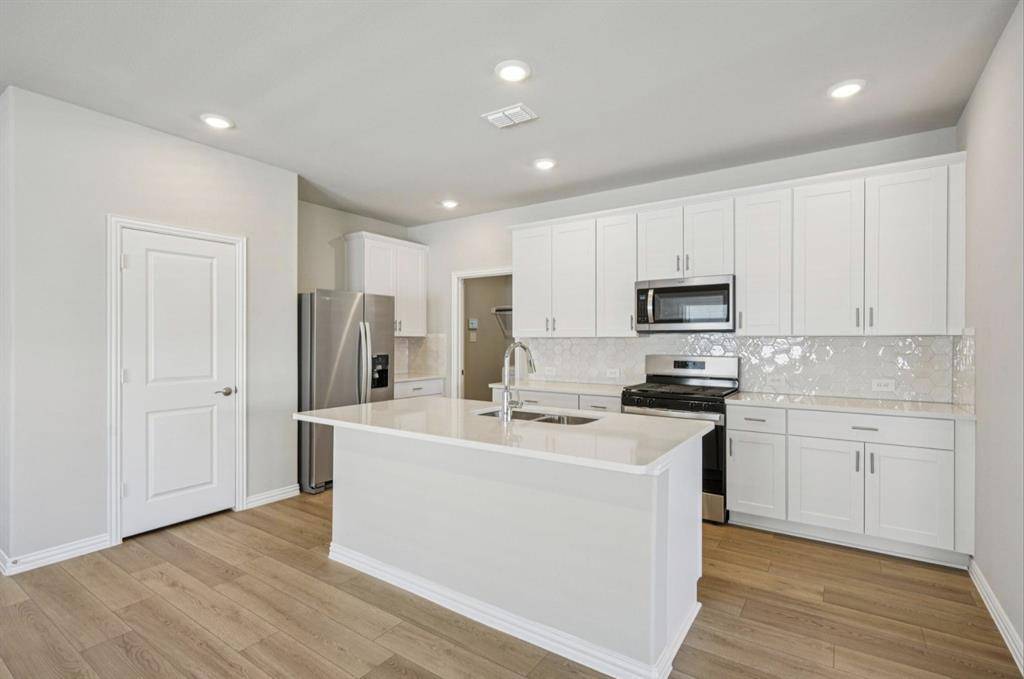 Mckinney, TX 75071,613 Clover Creek Drive