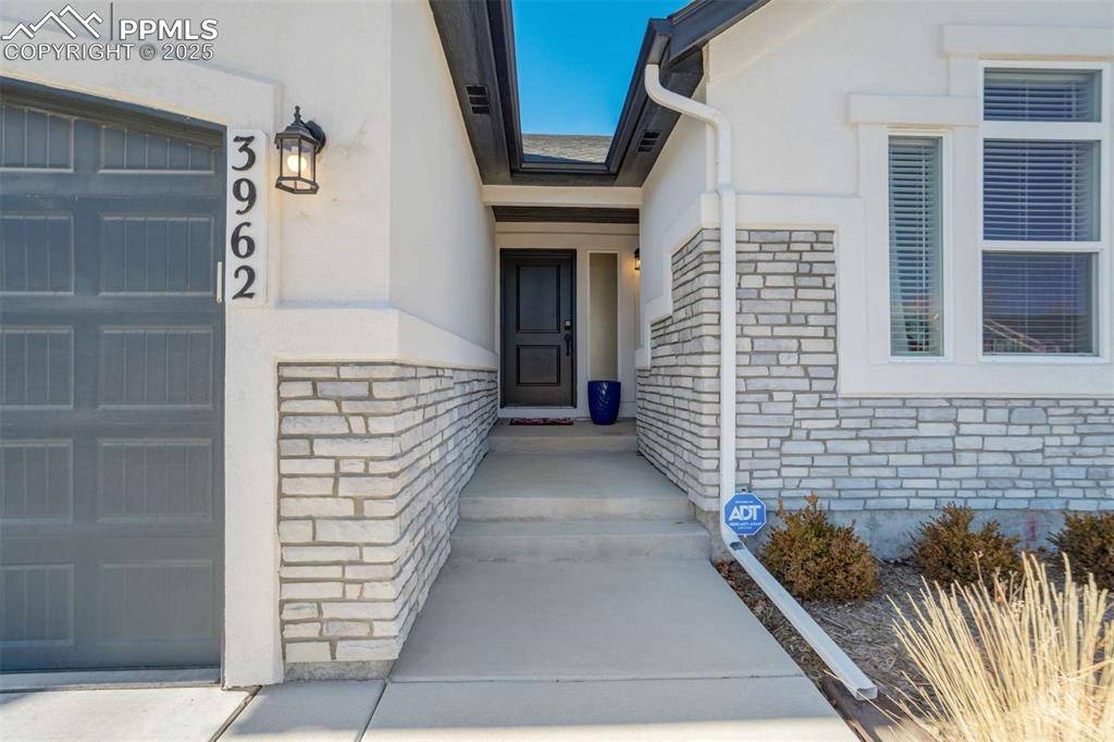 Colorado Springs, CO 80922,3962 Ivy Hill DR