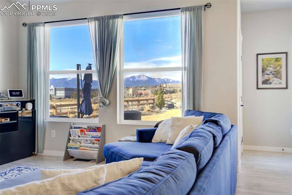 Colorado Springs, CO 80922,3962 Ivy Hill DR