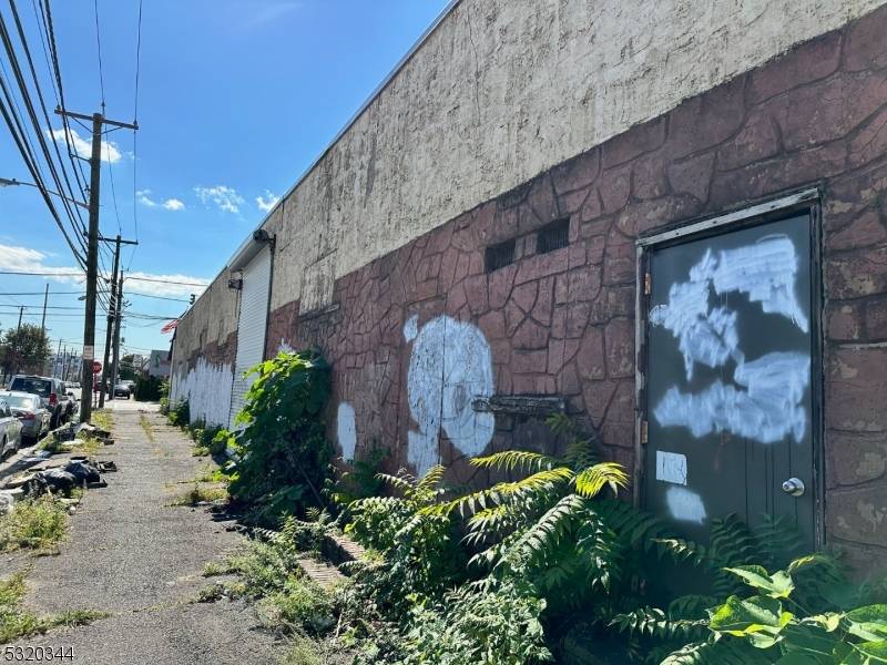 Paterson City, NJ 07503,21 Florida Ave