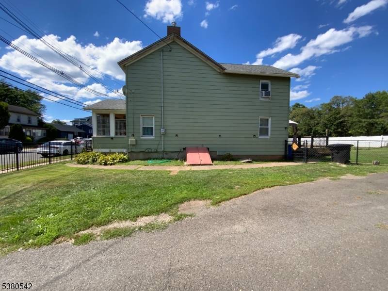 Somerville Boro, NJ 08876,27 2Nd St