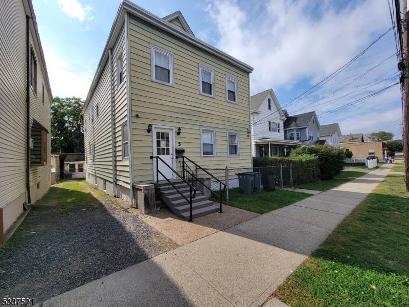 Clifton City, NJ 07011,5 Madison Ave