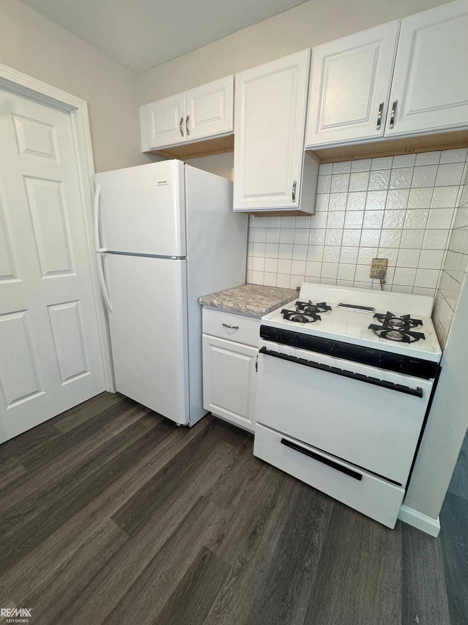 Saint Clair Shores, MI 48080,22417 Maxine ST