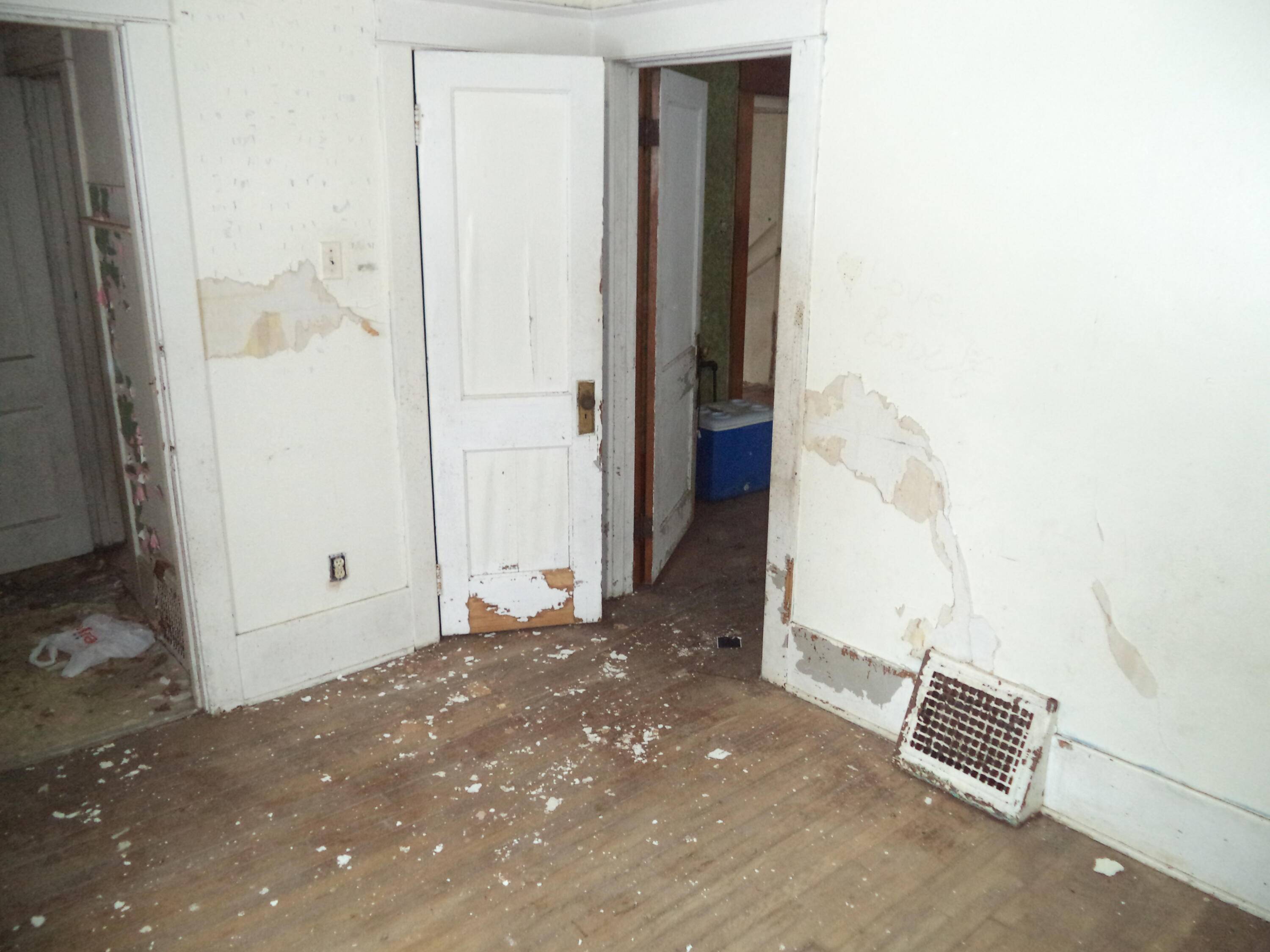 Flint, MI 48503,841 E 8th ST