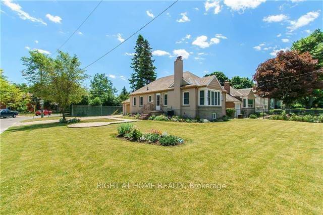 Toronto E08, ON M1M 1N6,2913 Kingston RD