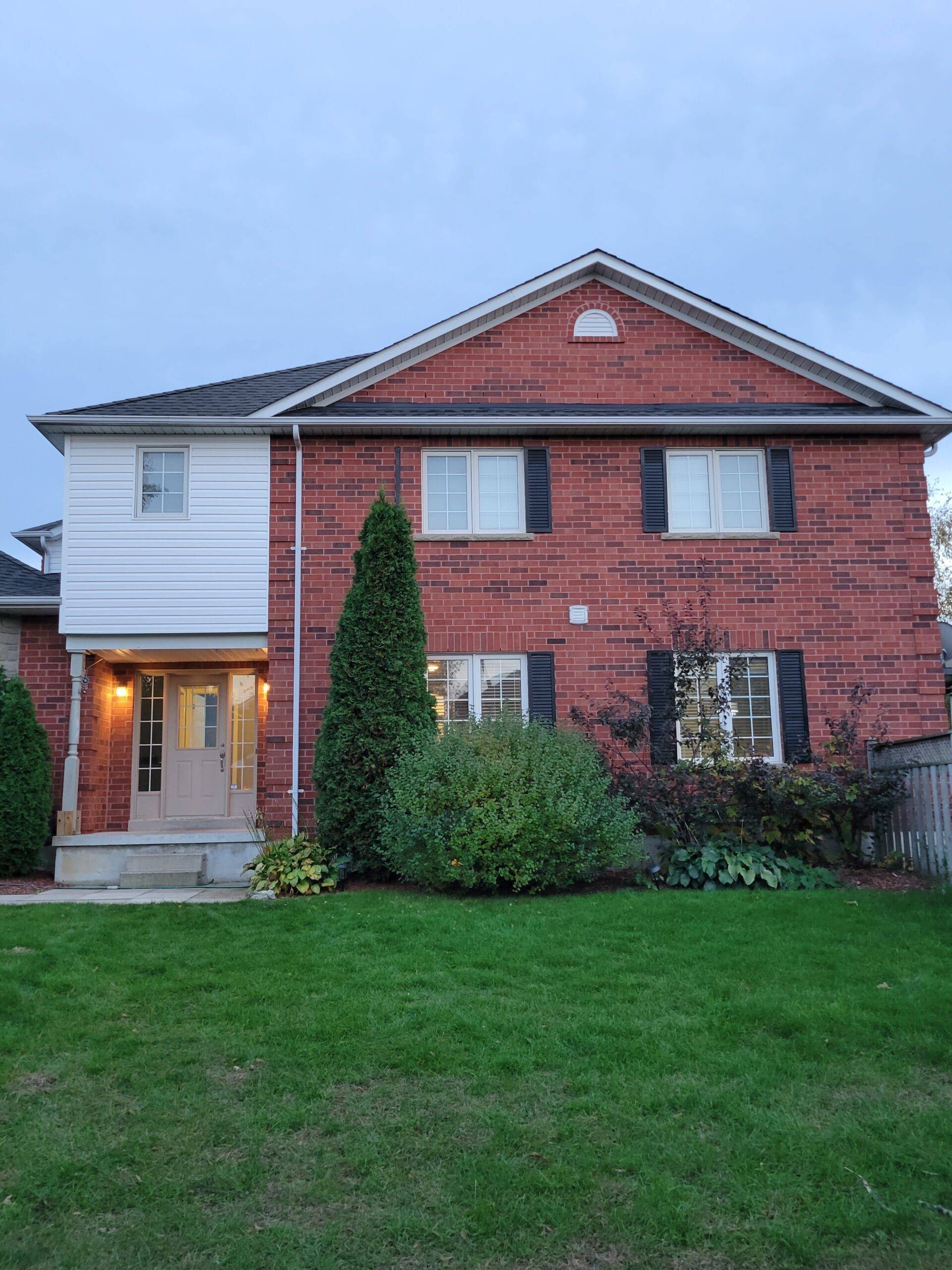 Clarington, ON L1E 3E6,88 Wade SQ
