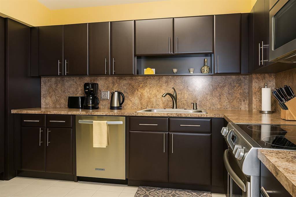 Hollywood, FL 33021,4001 Hillcrest Dr #912