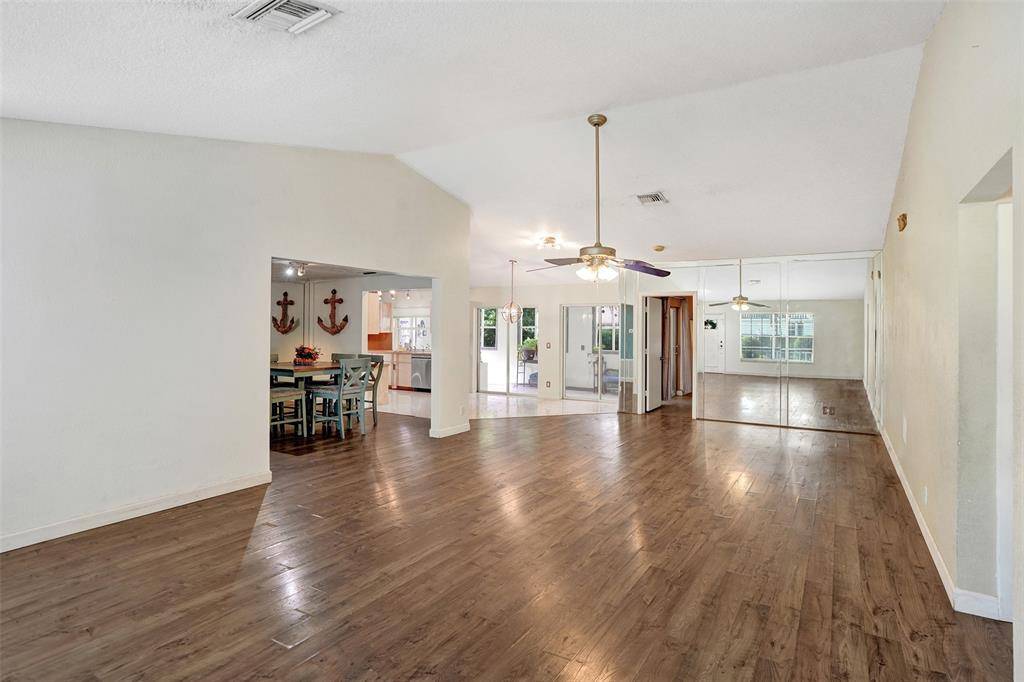 Coral Springs, FL 33067,5372 Pine Circle