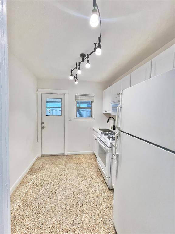 Fort Lauderdale, FL 33304,1614 NE 7TH ST