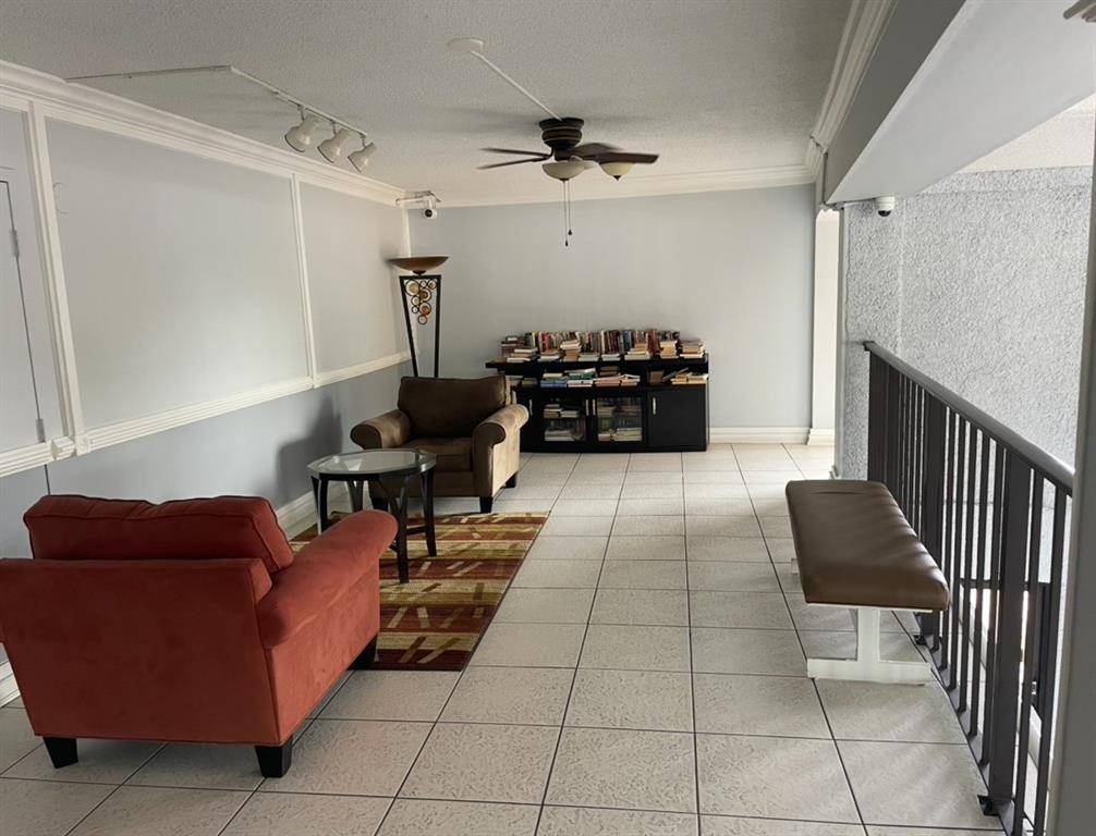 Boca Raton, FL 33428,9273 SW 8th Street #117