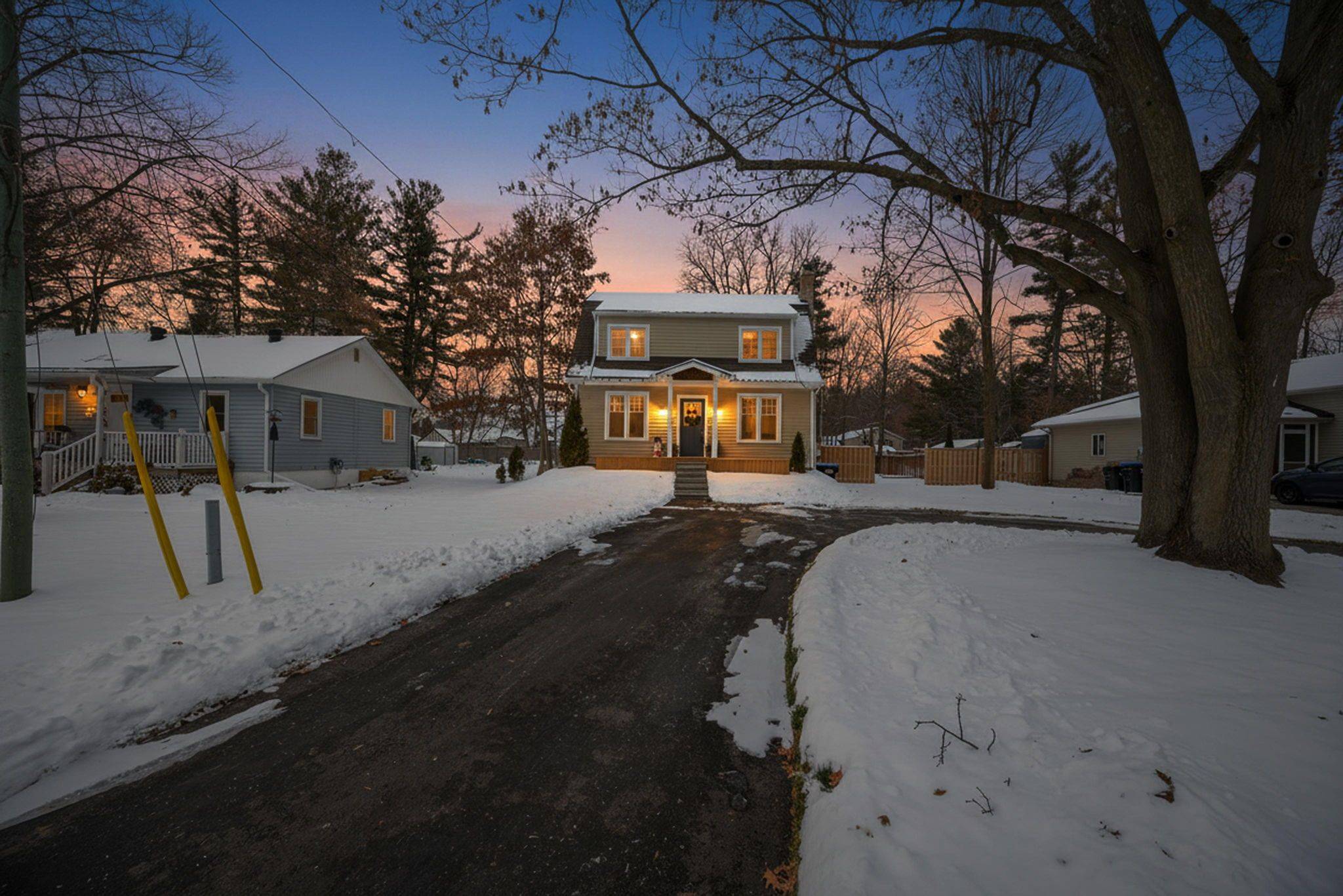 Essa, ON L0M 1B0,129 Simcoe ST