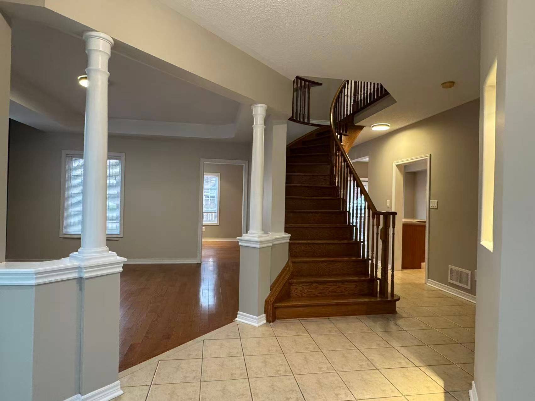 Georgina, ON L4P 4G3,79 Ian DR