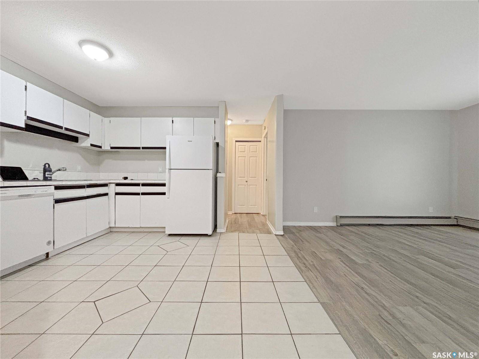 Saskatoon, SK S7J 4J6,245 Kingsmere BOULEVARD #B03