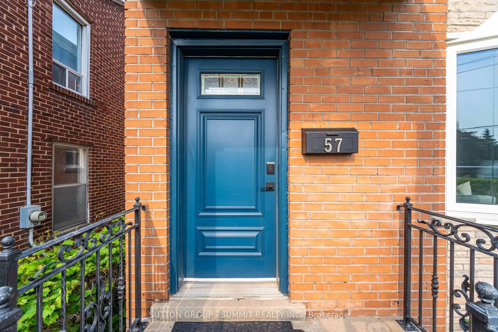 Toronto W07, ON M8Y 3M8,57 Stephen DR