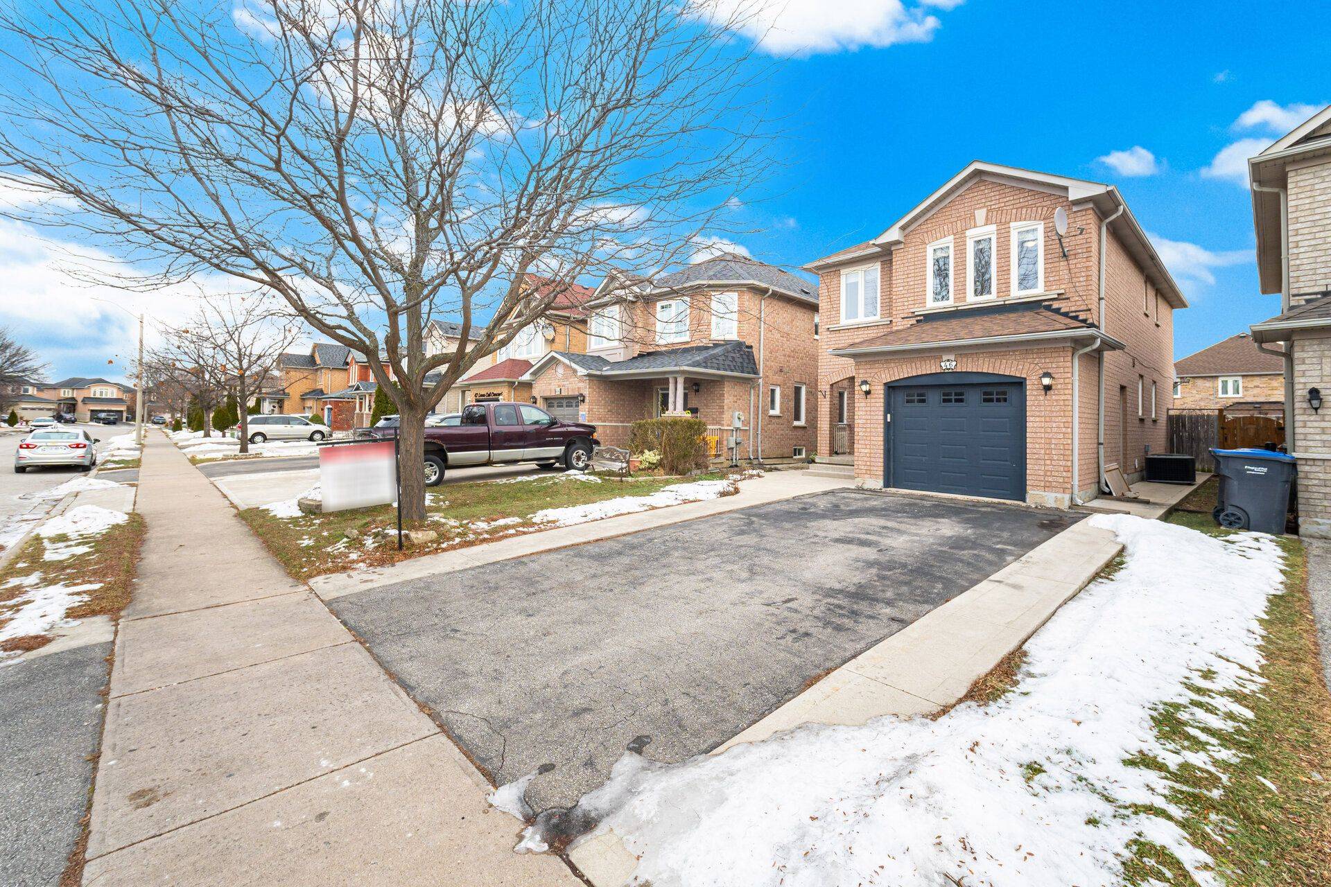 Brampton, ON L6R 2G5,46 Loons Call CRES