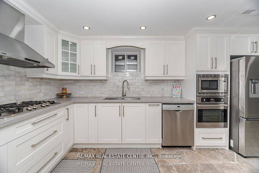 Brampton, ON L7A 2P4,8 Duffield RD #Bsmt