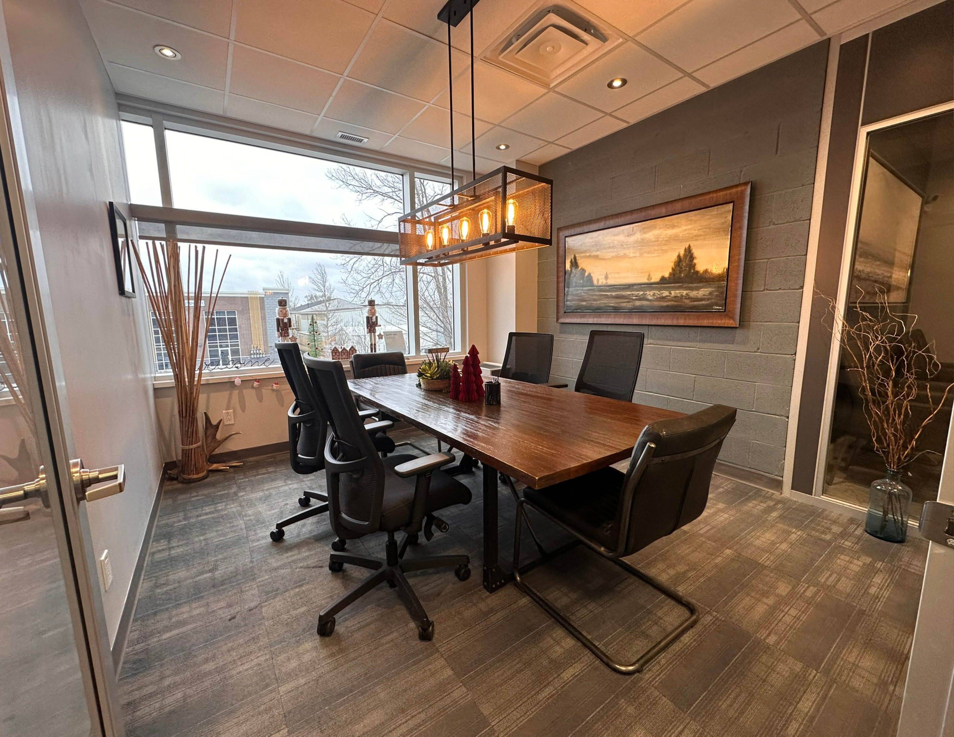 Oakville, ON L6K 2E9,233 Speers RD #16