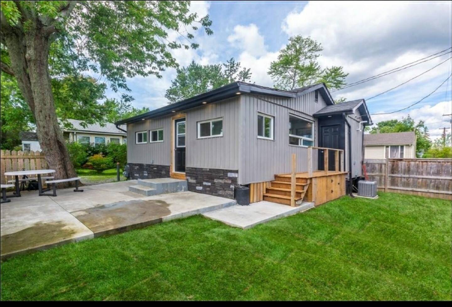 Wainfleet, ON L0S 1V0,12209 Lakeshore RD