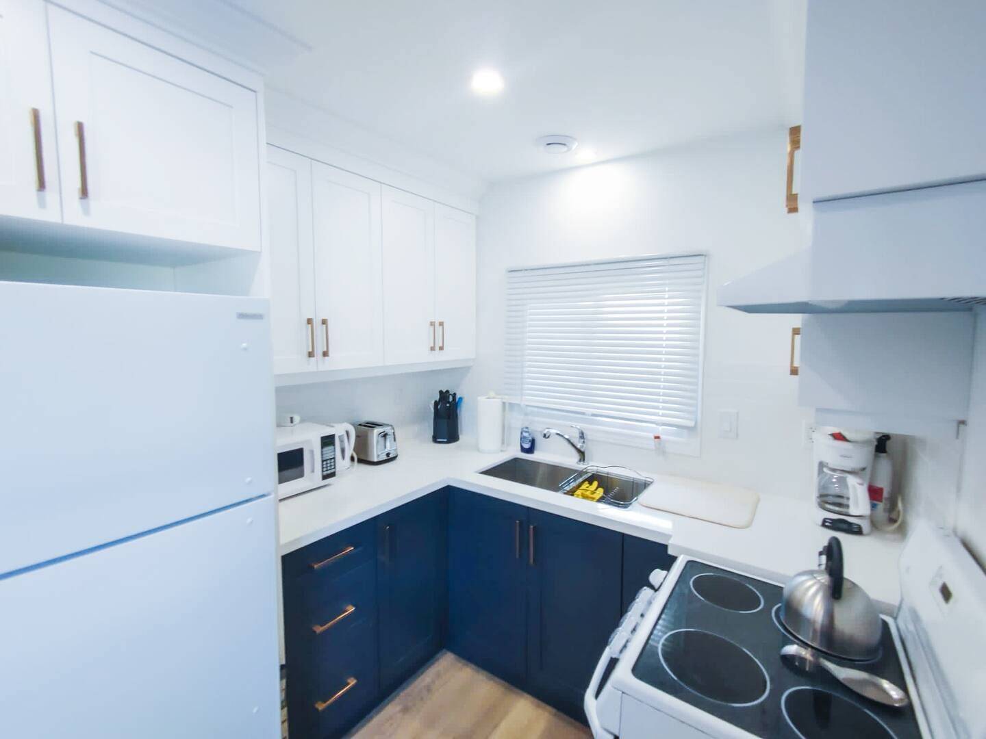 Wainfleet, ON L0S 1V0,12209 Lakeshore RD