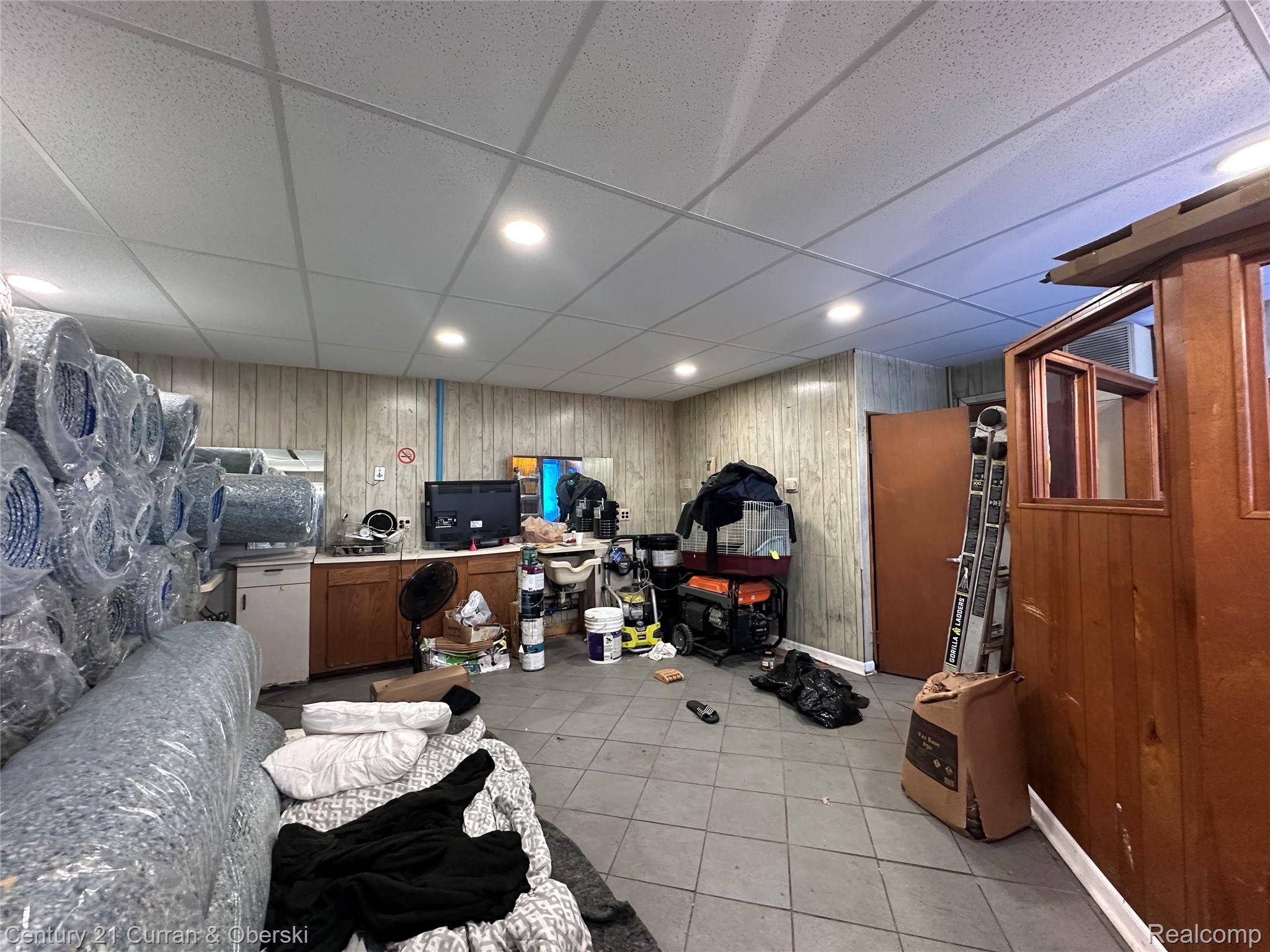 Southfield, MI 48075,20854 W 8 Mile RD