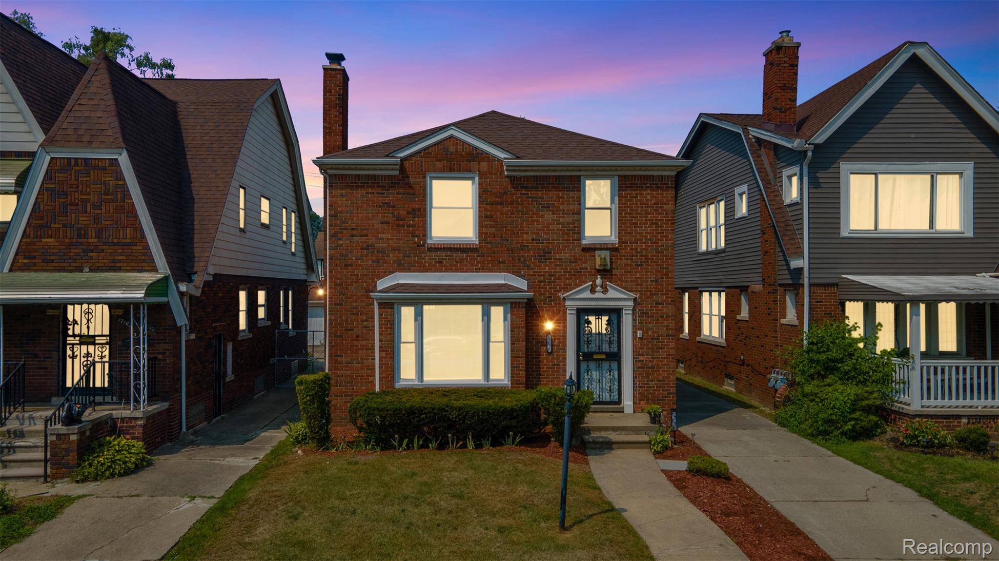 Detroit, MI 48221,17175 Greenlawn ST