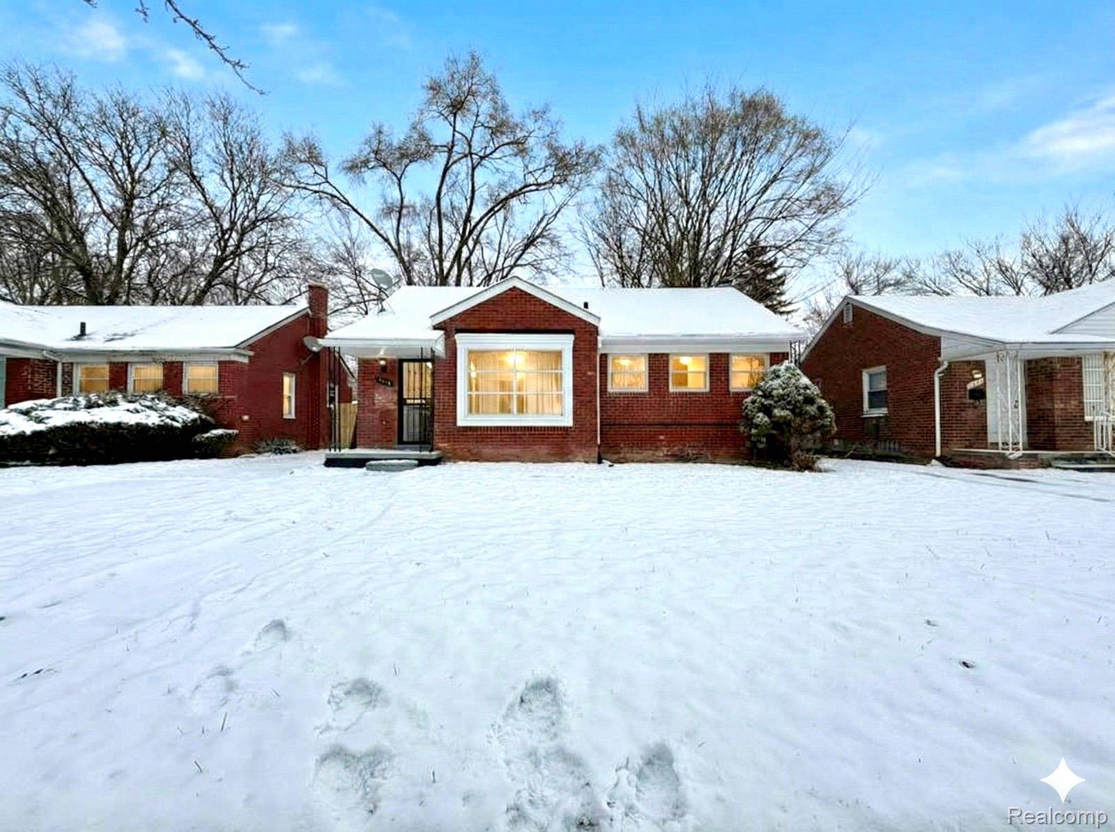 Detroit, MI 48228,9550 Heyden ST