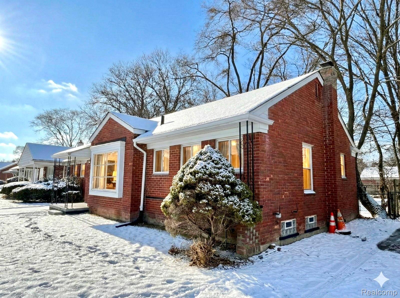 Detroit, MI 48228,9550 Heyden ST