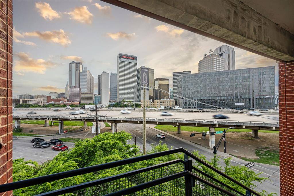 Dallas, TX 75204,2502 Live Oak Street #332