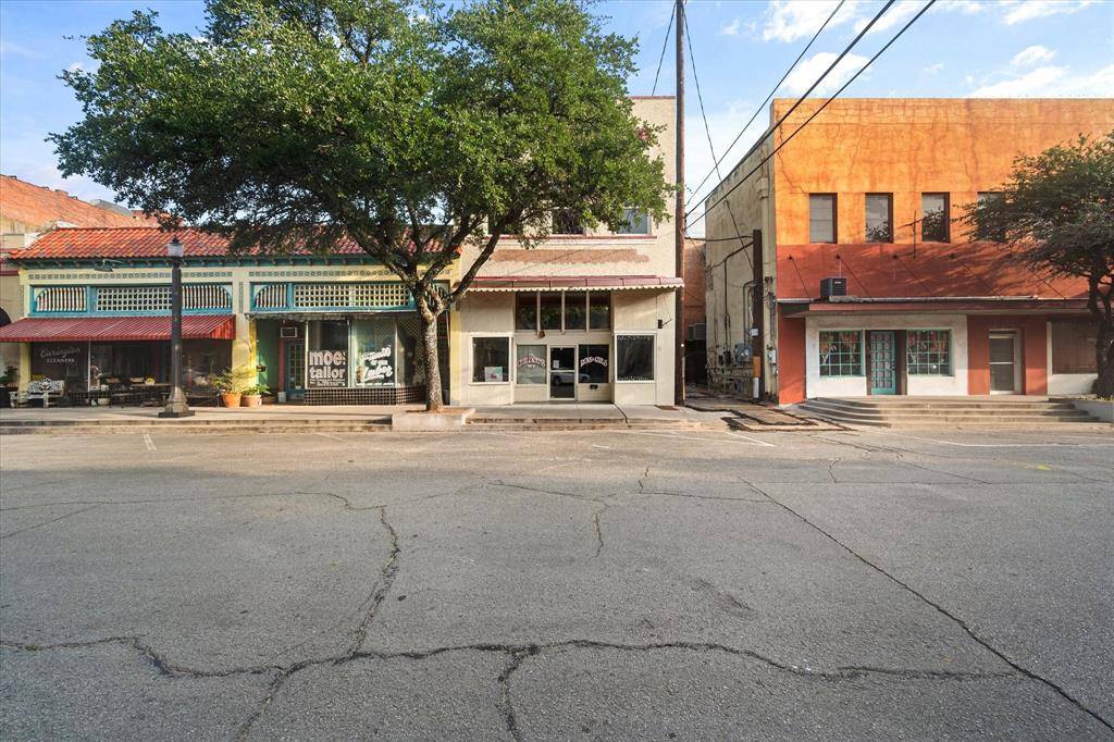 Corsicana, TX 75110,112 W Collin Street