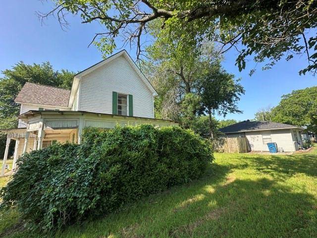 Valley View, TX 76272,202 Mill Street