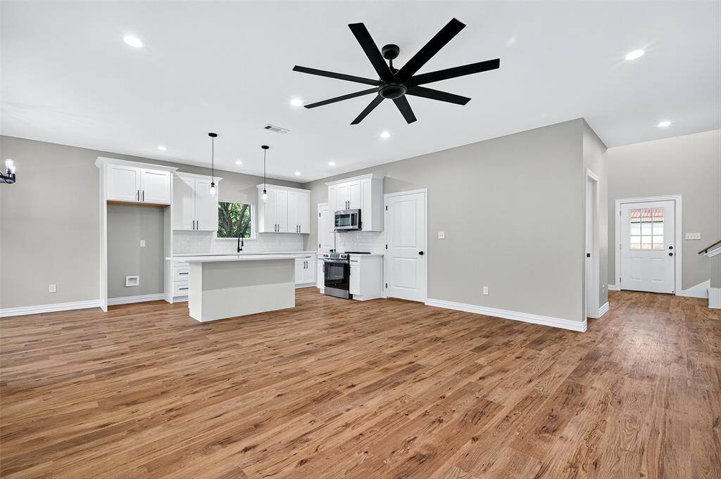 Pottsboro, TX 75076,127 Graves Circle