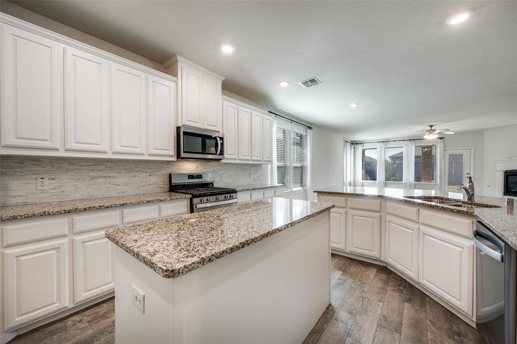 Little Elm, TX 76227,1528 Trailwood Terrace