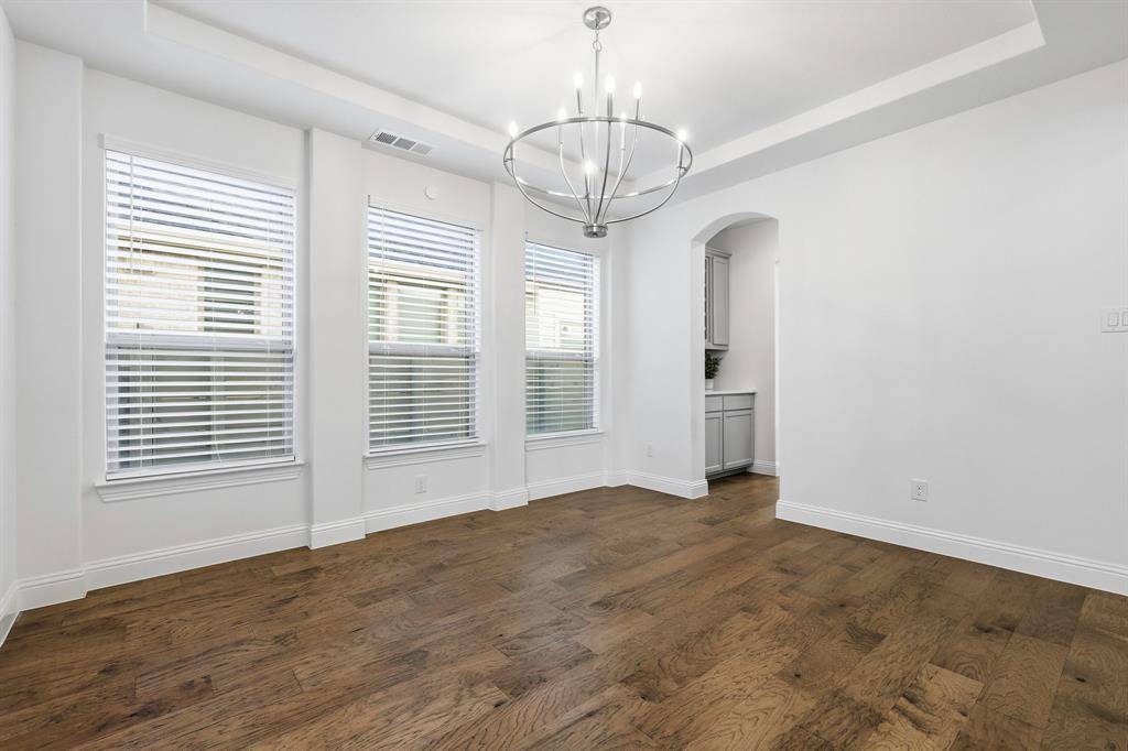 Argyle, TX 76226,1429 14th Street