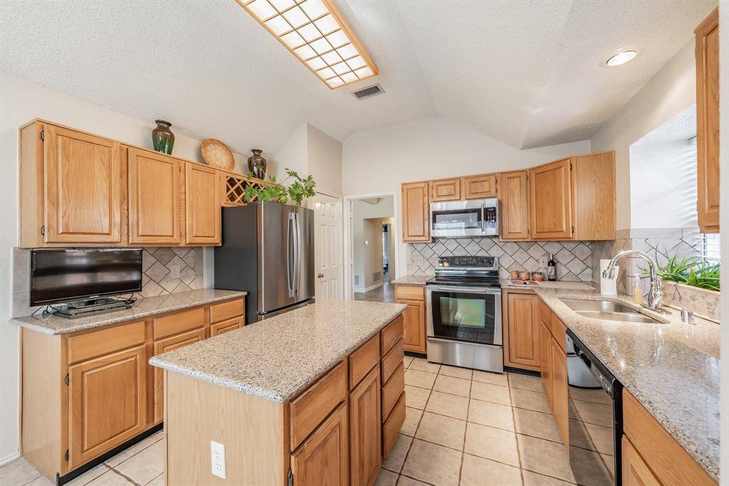 Rowlett, TX 75089,6102 Hawkeye Road