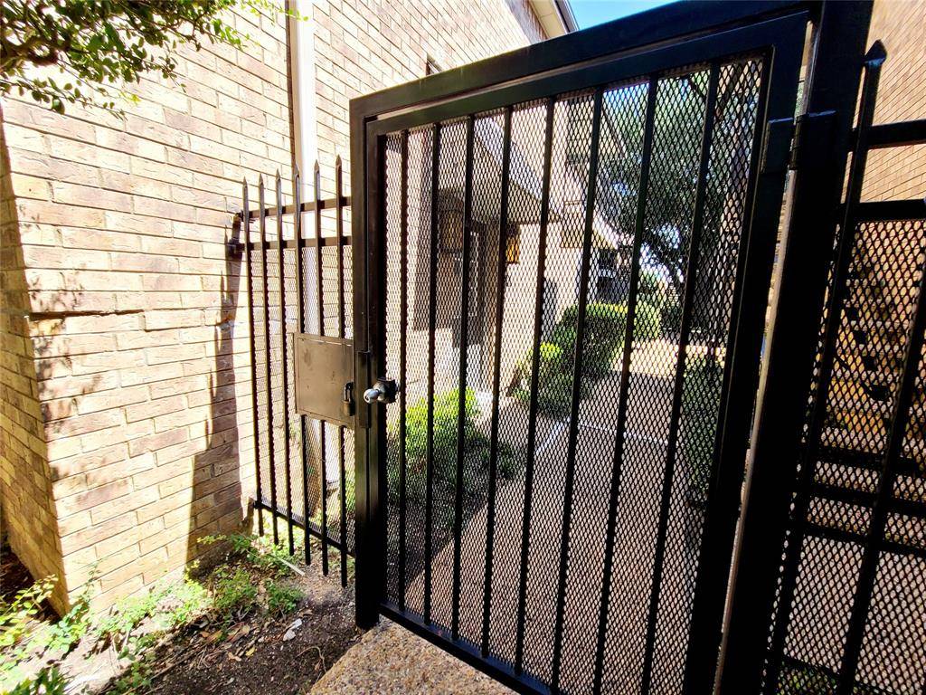 Dallas, TX 75230,10248 Regal Oaks Drive #A