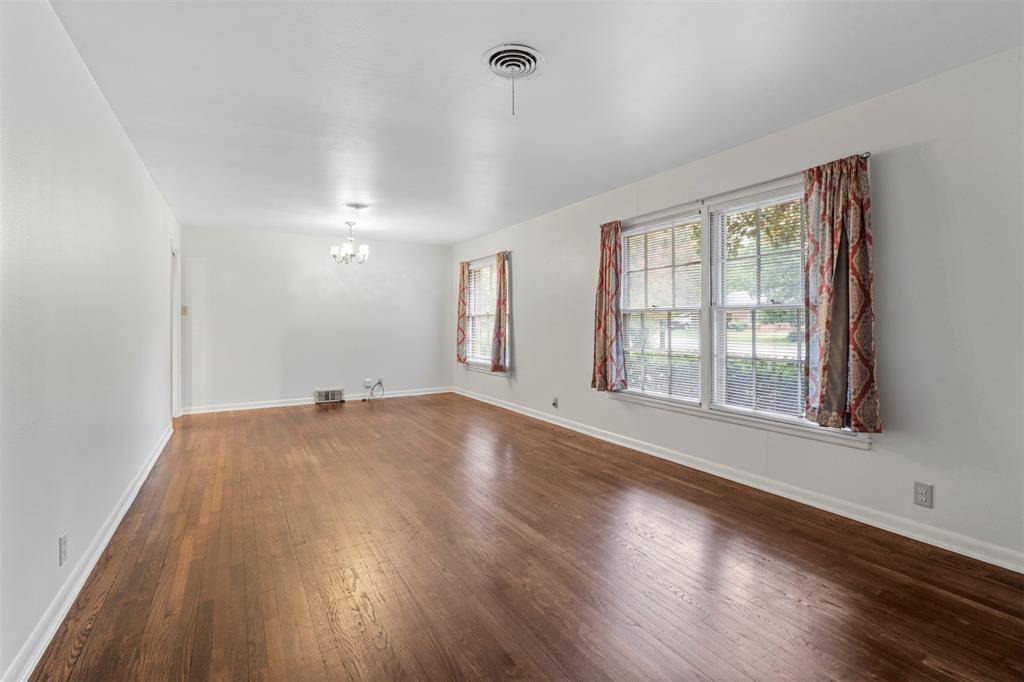 Denton, TX 76209,810 Linwood Drive