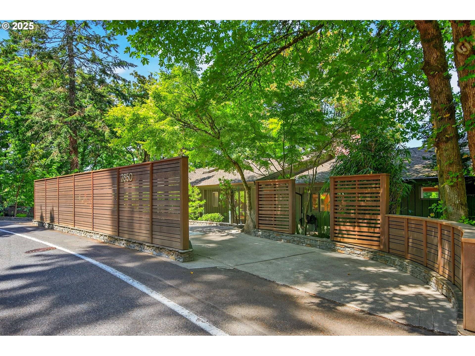 Portland, OR 97239,2850 SW FAIRMOUNT BLVD