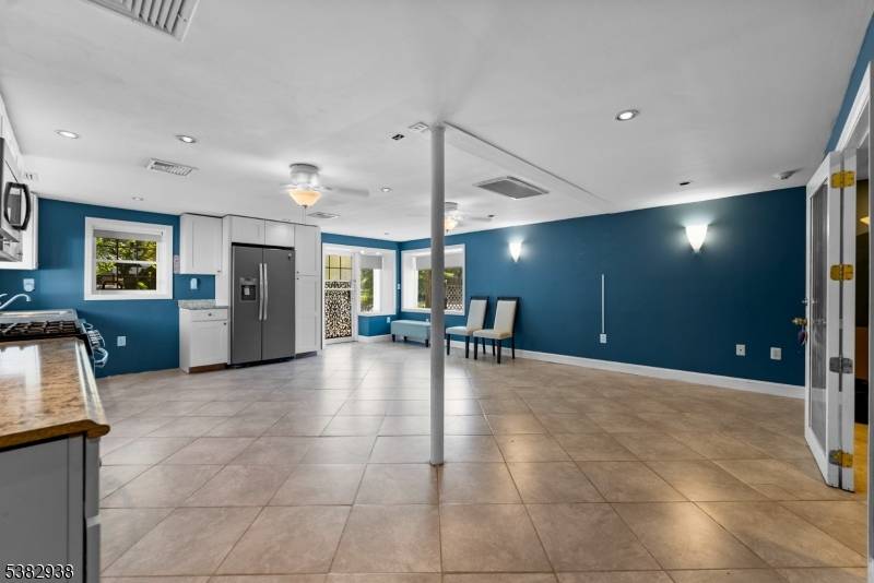 New Milford Boro, NJ 07646,243 Main St