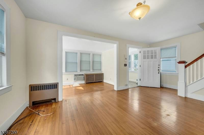 Rutherford Boro, NJ 07070,11 Ayer Pl