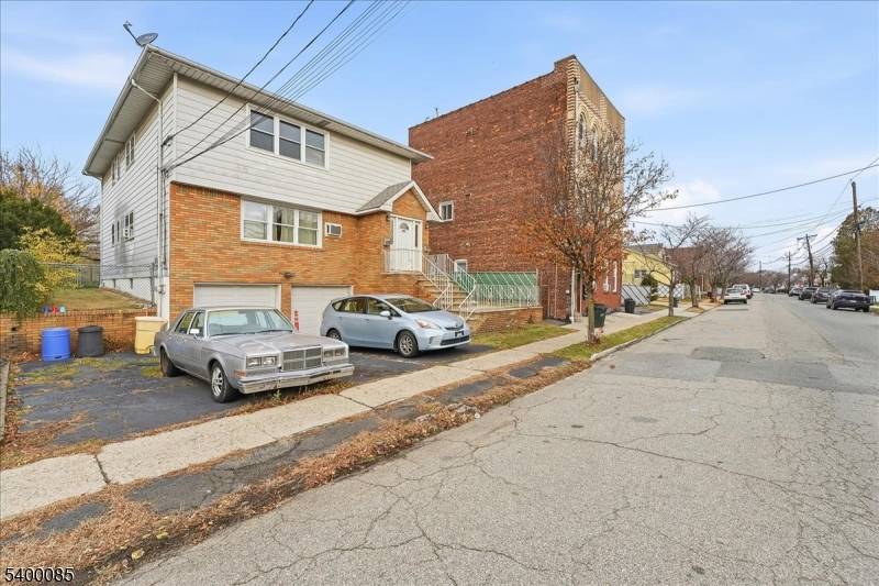 Lodi Boro, NJ 07644,203 Westervelt Pl