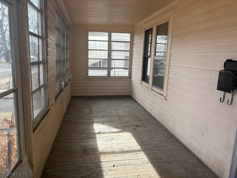 East Orange City, NJ 07018,11 Grand Ave