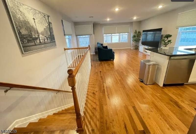 Newark City, NJ 07112,201 Schuyler Ave