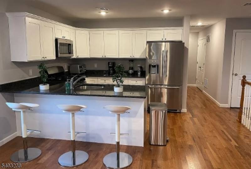 Newark City, NJ 07112,201 Schuyler Ave